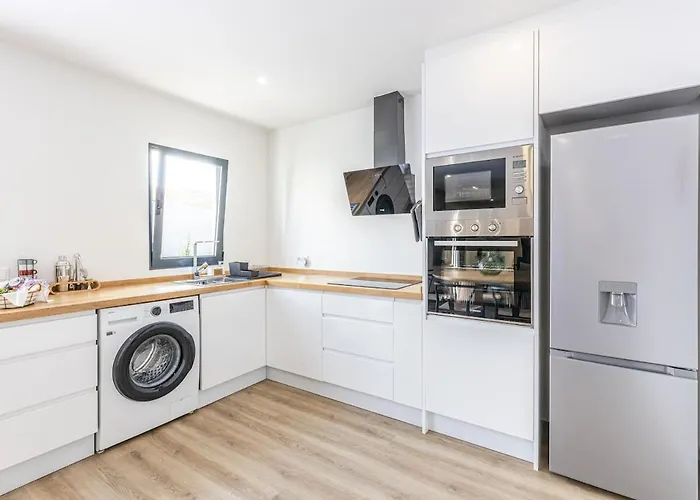 Sun House B ヴィラ カリェタ